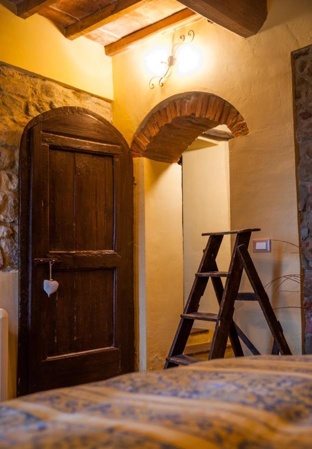Bioagriturismo Poderaccio インチーザ・イン・ヴァルダルノ エクステリア 写真